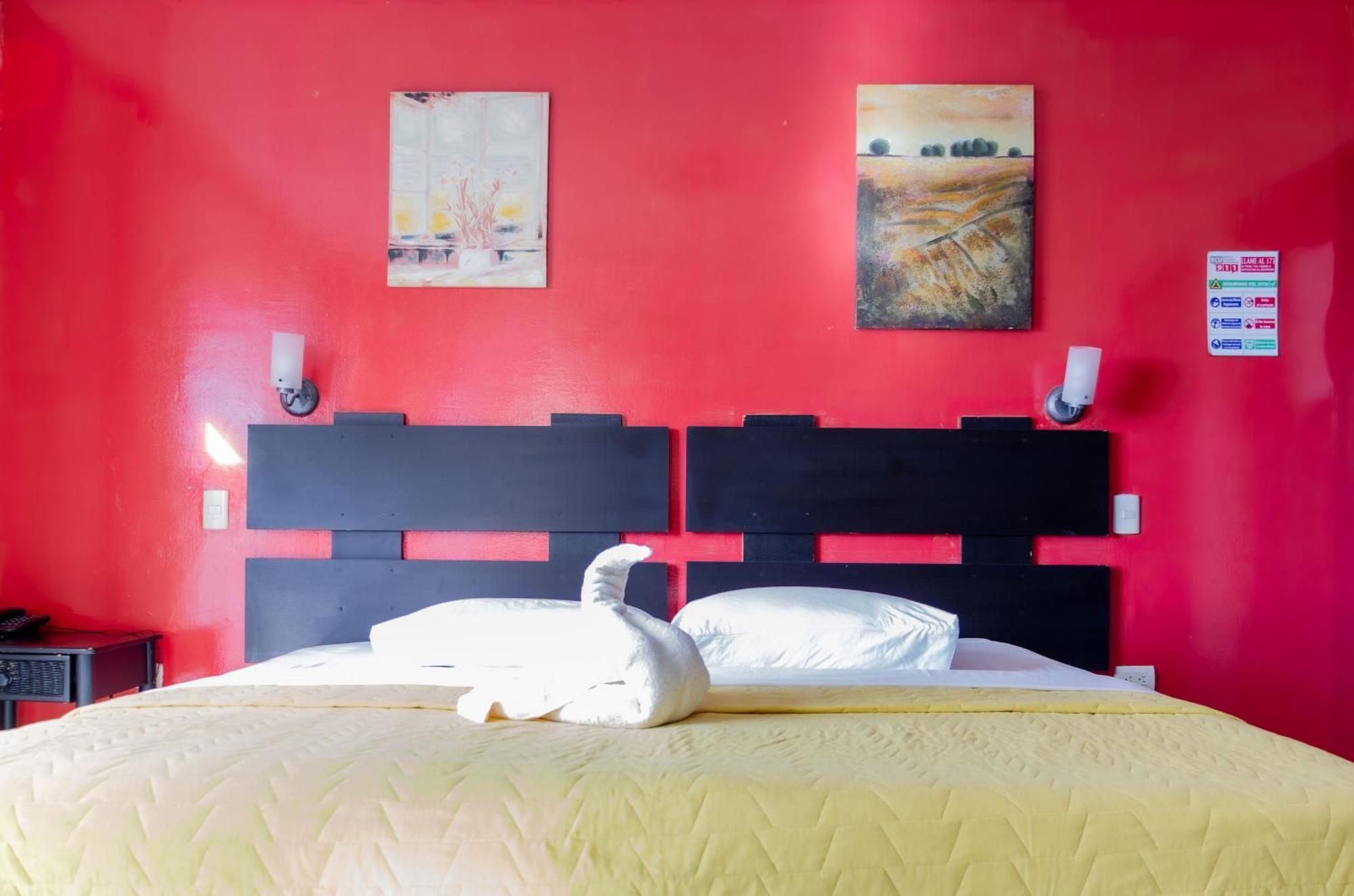 Hostal Antares Манта Экстерьер фото