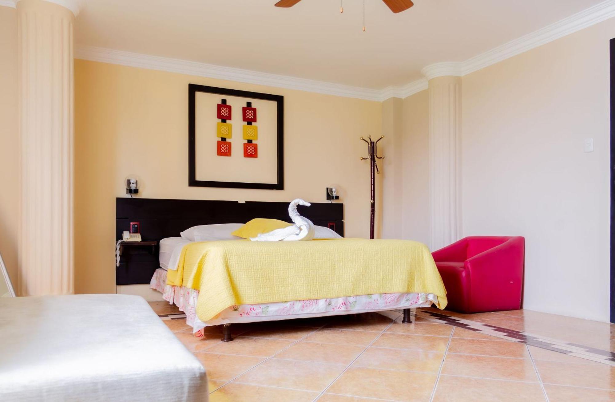 Hostal Antares Манта Экстерьер фото