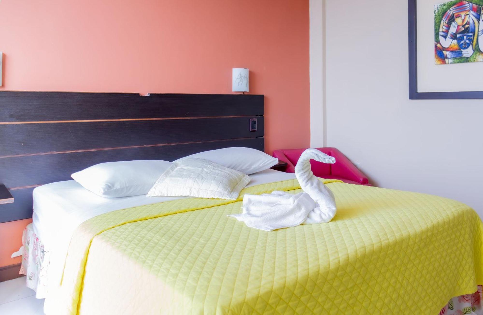 Hostal Antares Манта Экстерьер фото