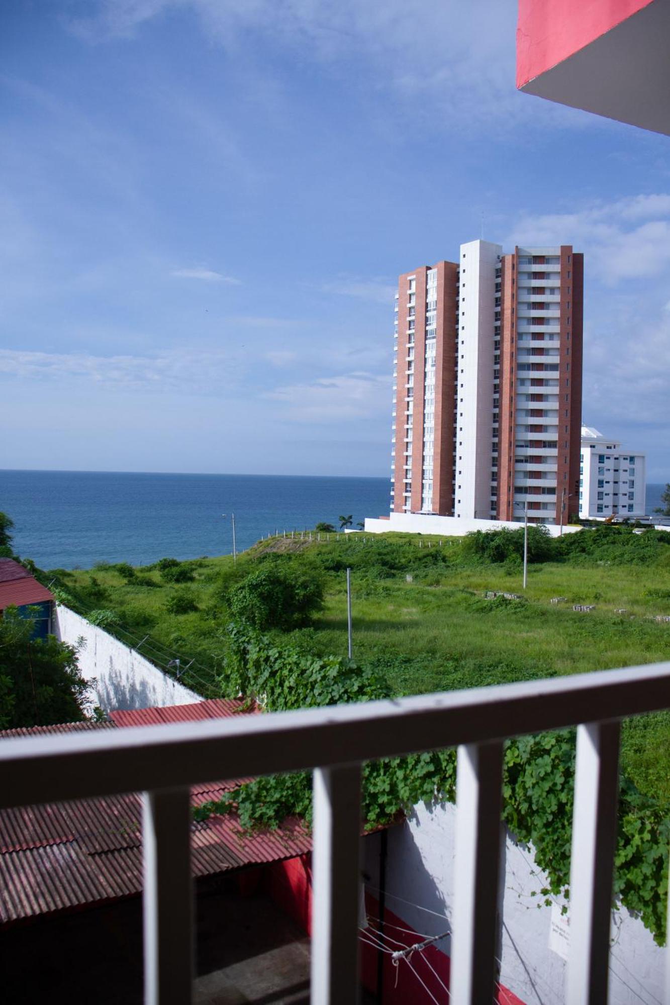 Hostal Antares Манта Экстерьер фото