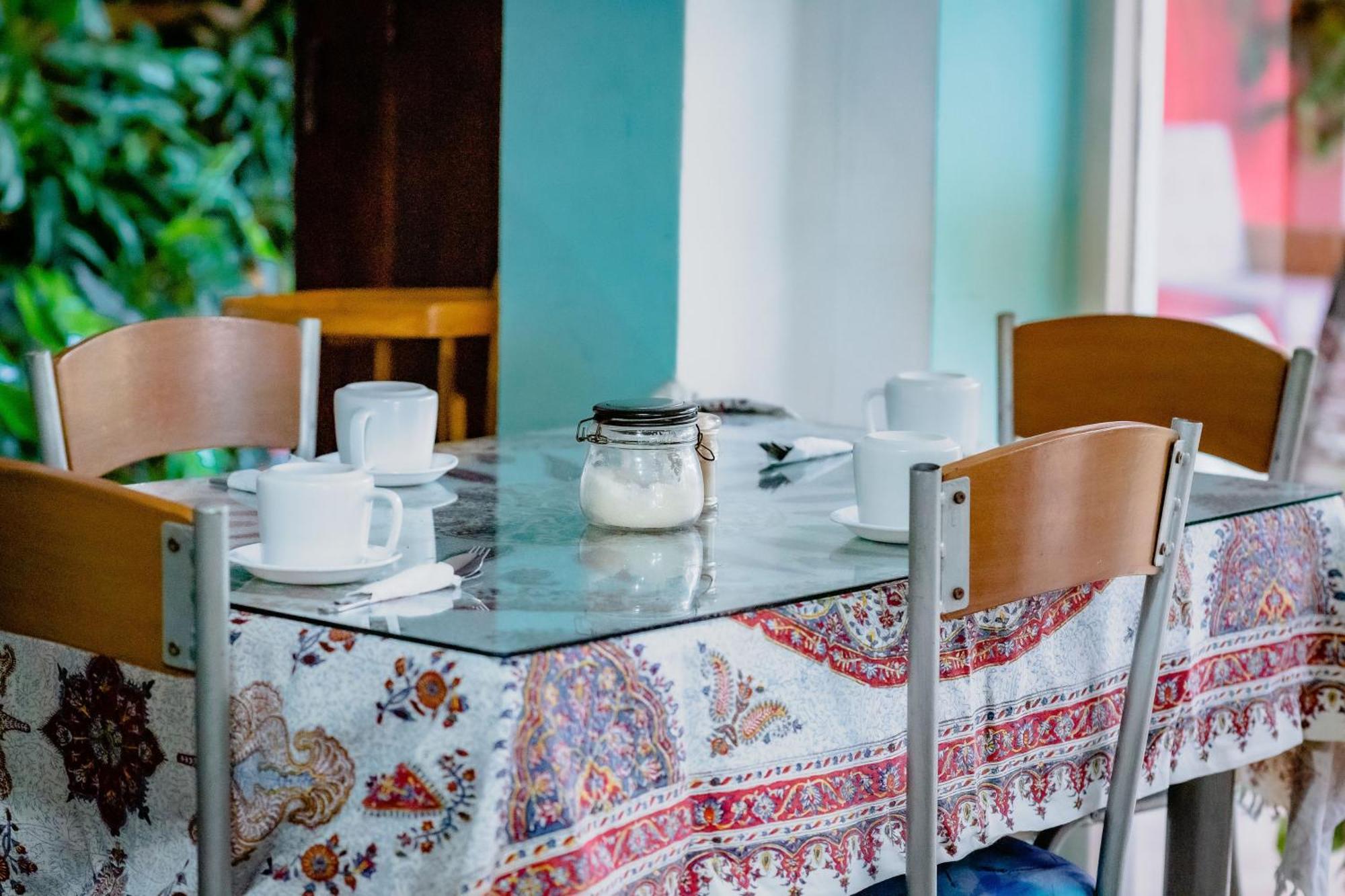 Hostal Antares Манта Экстерьер фото